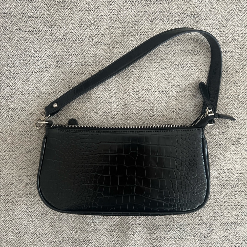 BLACK SNAKE FAUX SHOULDER BAG